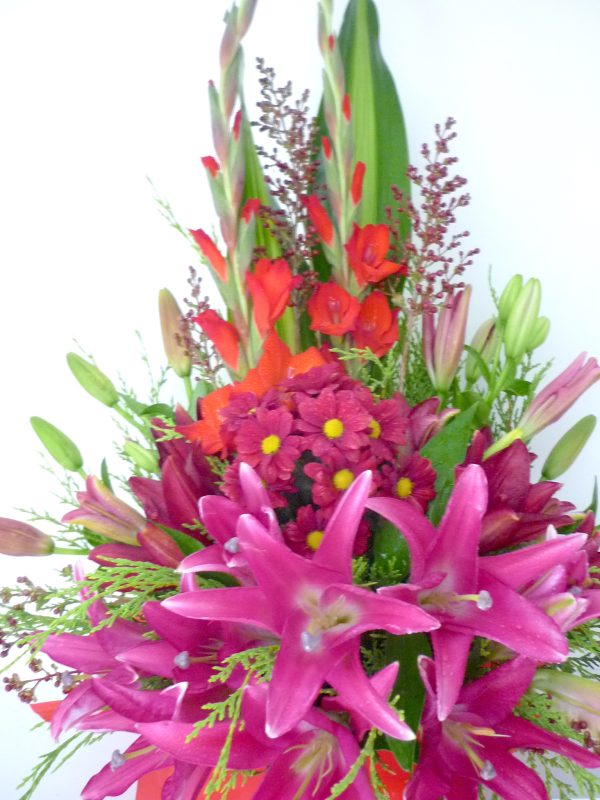 pink-lilies-flower-arrangement